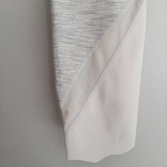 LULULEMON x PELOTON Wunder Under Scalloped Hem High-Rise Crop Leggings Grey Sz 2 - Picture 8 of 16